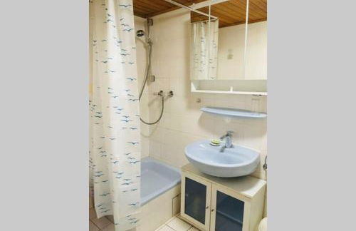 Biete ruhige Zwei-Zimmer Souterrain-Wohnung - Foto 2