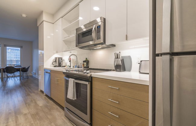 Domicile Suites at Mark on 8th - Photo 15