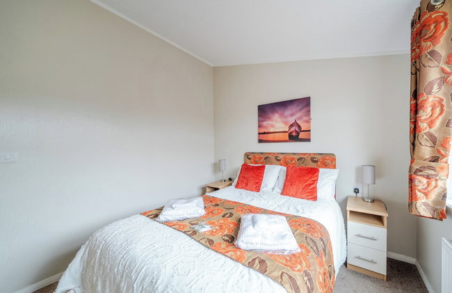 2 Bed Cabin - Sleeps 4 - Pets - 5 min to Beach - Foto 4