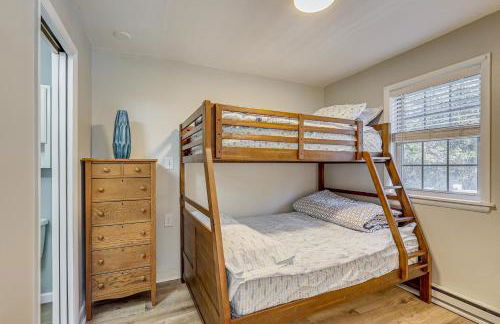 Walk to Broadkill Beach Sleek Family Home with Deck - Foto 24