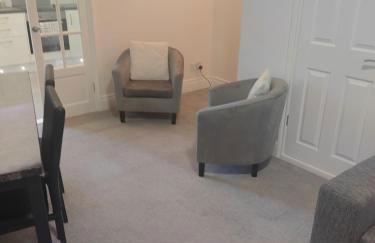 Modern 2 bed house sleeps 6 - Photo 21