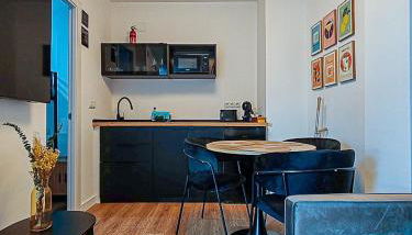 Attic Back Lion - Foto 5