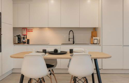 Stylish Apartment W/ River View by LovelyStay - Photo 24