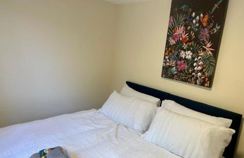 Comfy Chippenham Double Ensuite Home with Large Garden with Parking x 4 - Foto 39