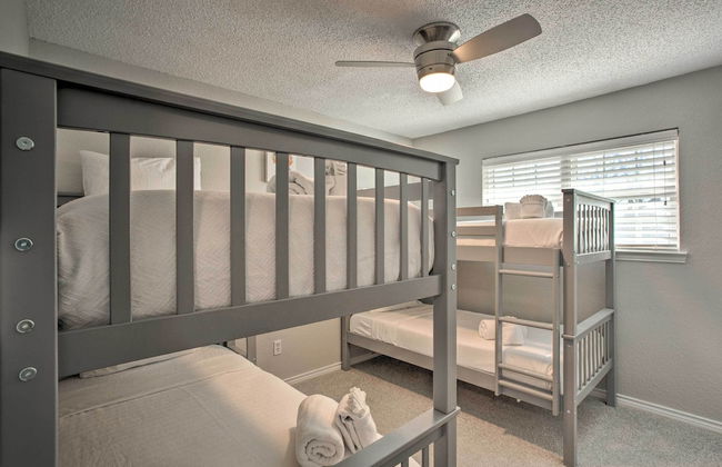 11 Mi to Holiday at Arboretum! Home with Hot Tub - Foto 31