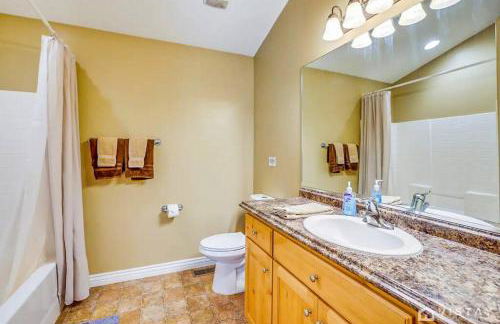 Strawberry Valley Villa -Stunning Views w/ Firepit - Foto 23