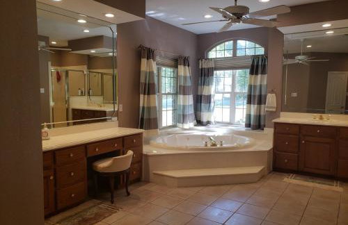 Fully furnished lakefront Retreat - Foto 23