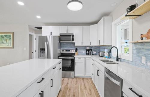 Salty Sunrise by Distinctive Beach Rentals - Foto 71