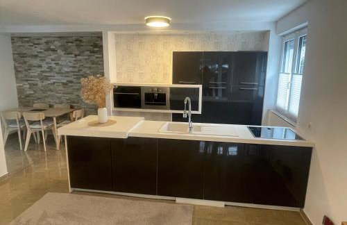 Barrierefreie Luxuswohnung mit Garten - Foto 9