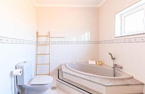 Copa Cabanas - House in Quiet Area with Patio - Foto 36