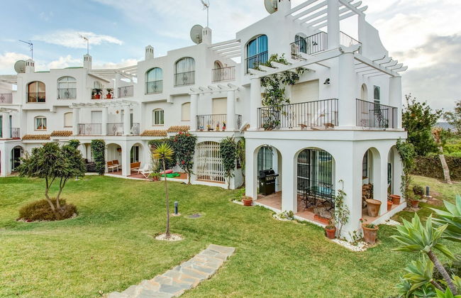 Relaxed Retreat With Pool - Photo 40