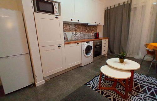 Lisbon South Bank Charming Pool Duplex & Garden BBK - Foto 45