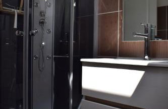 Gite 5 pers avec 2h espace bien-être privatisé inclus dans le prix de la nuit 80m2 de détente - Photo 67