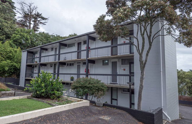 Centrally Located Light-filled Studio w/ Parking - Foto 34