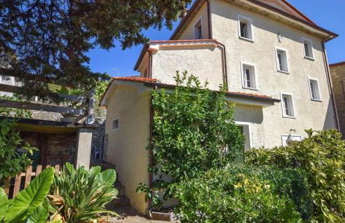 5 Bedroom Amazing Home In Fabbiano - Foto 11