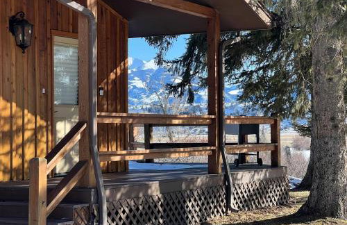 Charming Riverside Vacation Rental with Scenic Mountain Views near Ennis, Montana - Foto 16