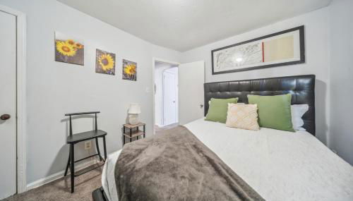 Cozy two bedroom one bath - Photo 4