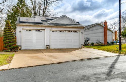 Spacious Home with Tranquil Patio about 29 Mi to DC! - Foto 40