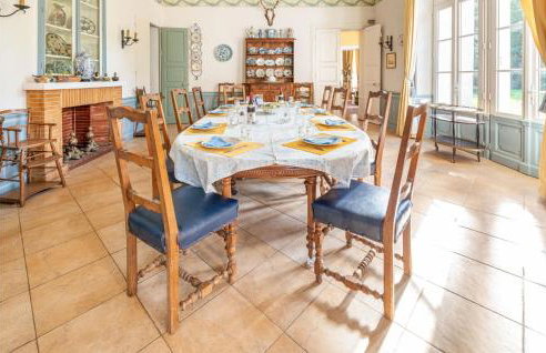 10 Bedroom Cozy Home In Allonne - Foto 7