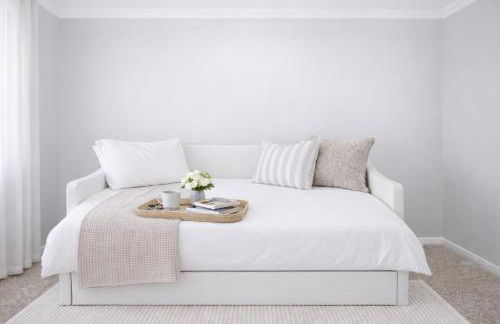 New Haven Staycation Near Yale Washer and Dryer Groups - Foto 16