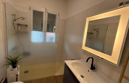 Family 3-Bedroom Apartment near MXP & Lake Maggiore - Parking - Foto 19