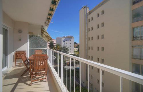 FRGK Fauvettes 1BDR Terrace, Parking, AC & Ultra-Fast Wi-Fi - Photo 26