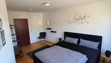 Emelies Sonnenwohnung mit Balkon - Foto 2