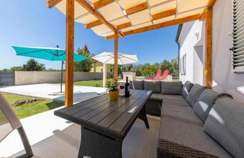 3 Bedroom Nice Home In Nin - Foto 1