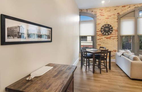 Golden Lofts Unit 4 Downtown Traverse City 2BD 2BA - Foto 17