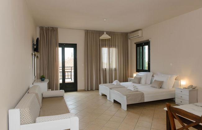 So Nice Hotel - Photo 13