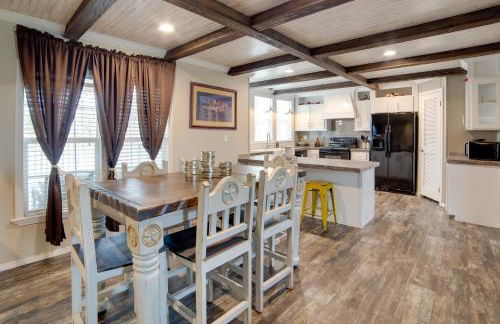 Steps to WES Arena Pet-Friendly Cabin with Deck! - Photo 7