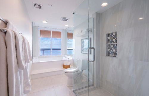 Steps to Beach & Pool - Resort Amenities Galore! - Foto 12