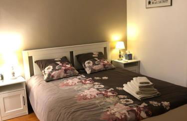 Maison de centre-ville au calme avec jardin et parkings - Photo 3