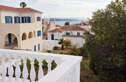 Arourahomes Spetses Town Suites - Foto 5