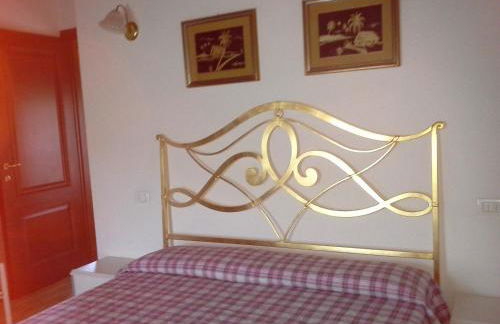 Refurbished 3 Bedroom Farmhouse in Emilia - Photo 33