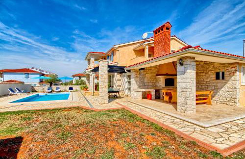 Charming villa Oliva with 4 bedrooms near the wonderful village of Fazana - Foto 8