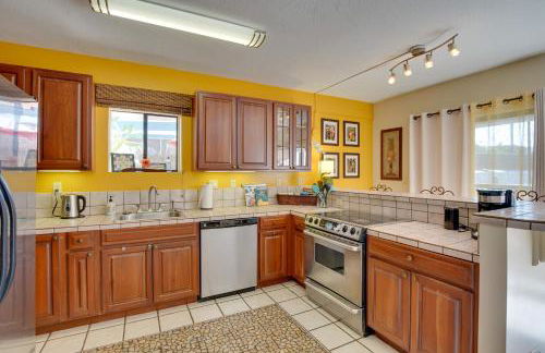 Centrally Located Kailua-Kona Condo with Lanai! - Photo 8