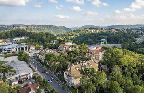 Casa de Pedra 2 Suítes c/ Piscina by Achei Gramado - Photo 37