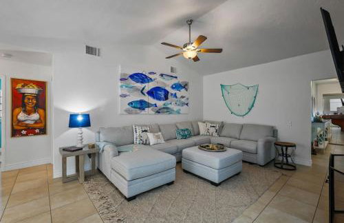 Coastal Home 10 min to the Beach - Foto 5