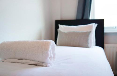 High-End home, Free Parking, 3 beds, sleeps 5 - Foto 26