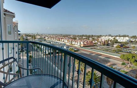 Wyndham Oceanside Pier 2BR Apartment with Resort Access - Photo 23