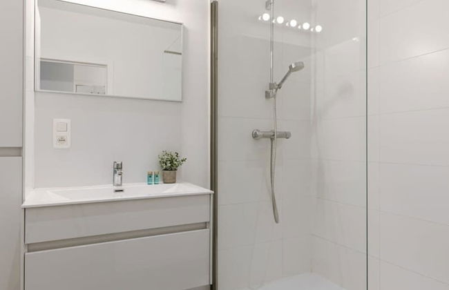 Spacious Apartment in Kortrijk - Photo 4