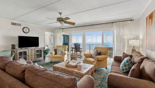 Upper Unit Condo Overlooking Both the Ocean Pier and Swimming Pool by RedAwning - Foto 5