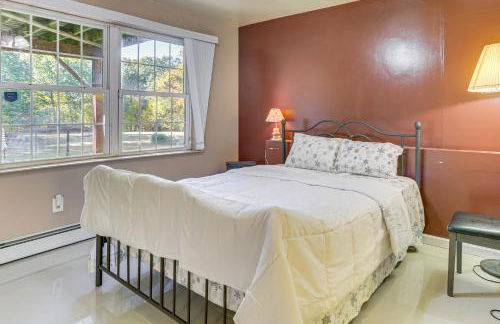 Hike, Ski and Explore Otisville Retreat with Yard! - Foto 9