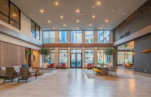 Chic Retreat Near Kierland Golf Pool Gym Washer DryerD - Foto 19