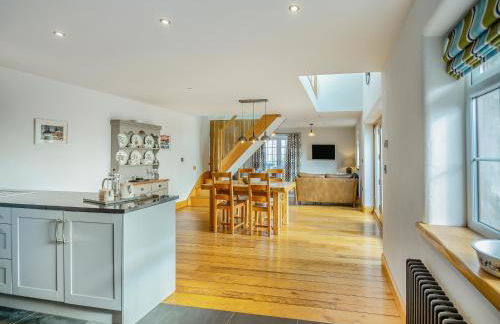 Deri Cottage - Photo 2