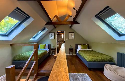 Sunridge Fishing Lodge with Hot Tub & Giant Cinema - Foto 16