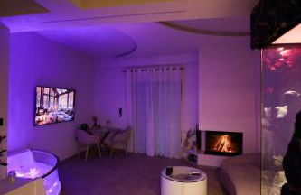 Hellenic Suites Afrodite Jacuzzi & Fireplace - Foto 14