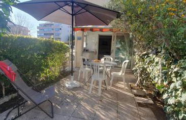 Nice studio with terrace near the sea - Photo 8