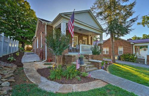 Modern, Sun-Lit Retreat with Fire Pit and Yard! - Foto 35